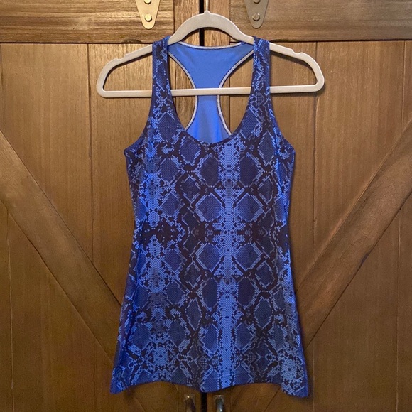 Lululemon🍋Cool Racerback in Mini Ziggy Snake Pipe Dream Sapphire Blue - Picture 4 of 6